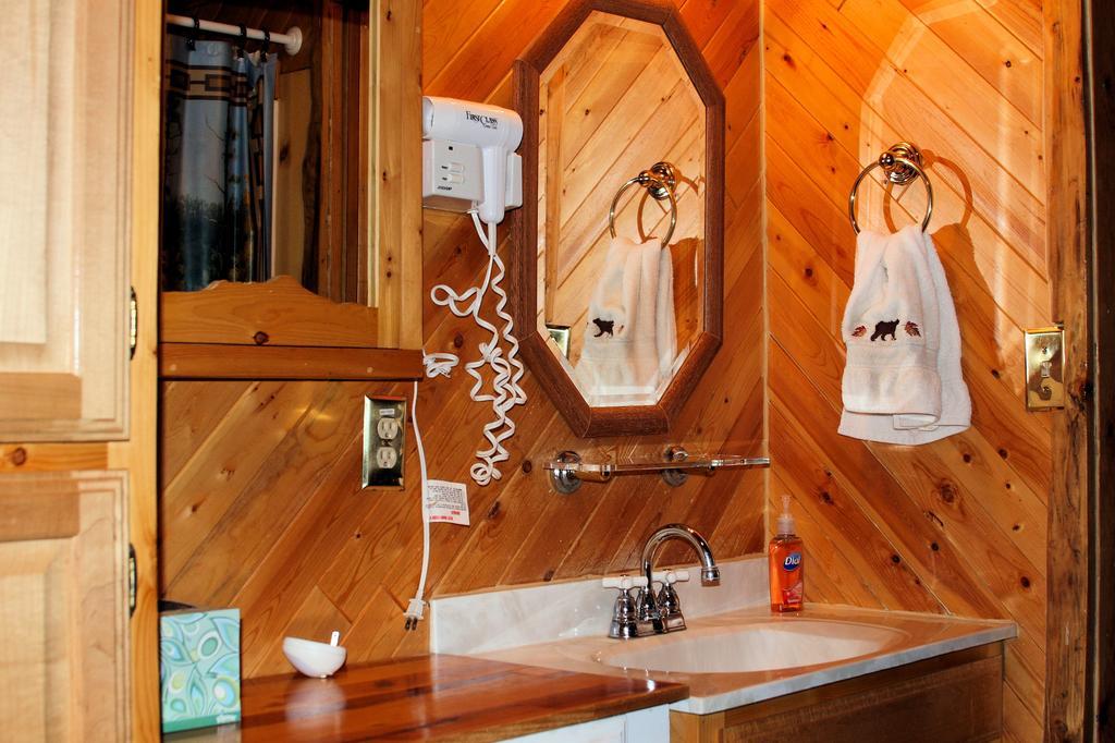 Wise Old Hunter Lodge Anchor Point Habitación foto